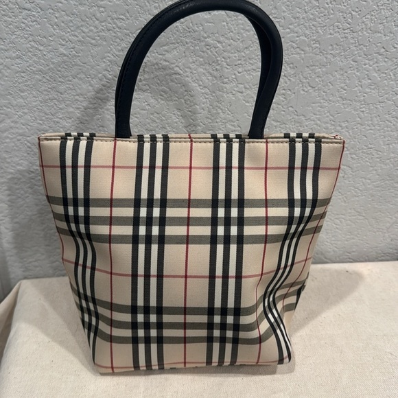 Burberry Beige Checkered Women's Bag - Picture 3 of 9